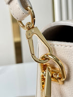 SOFT TWIST 27 IN WHITE CALFSKIN GOLD LOGO