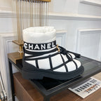 SKI BOOTS IN WHITE MIX BLACK QUILTED COTTON