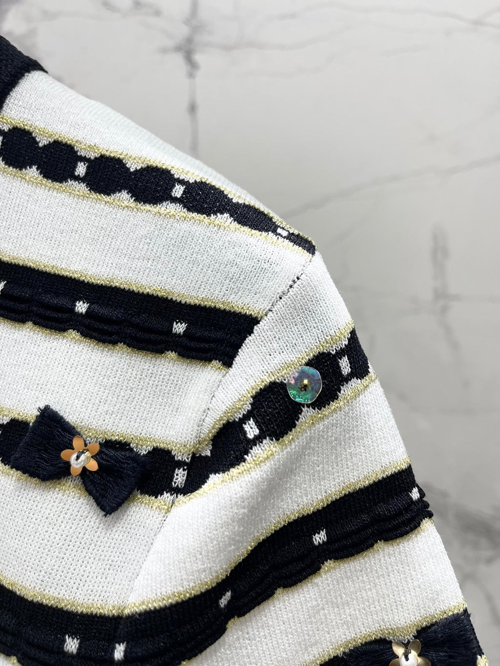 CHANEL 25S SHORT-SLEEVE CARDIGAN STYLE 106