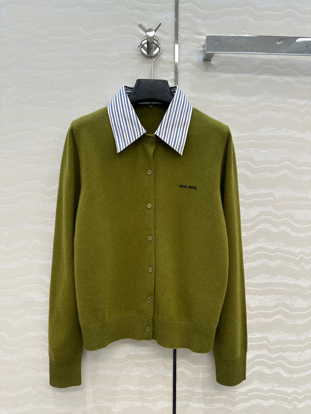MIUMIU CARDIGAN STYLE 518