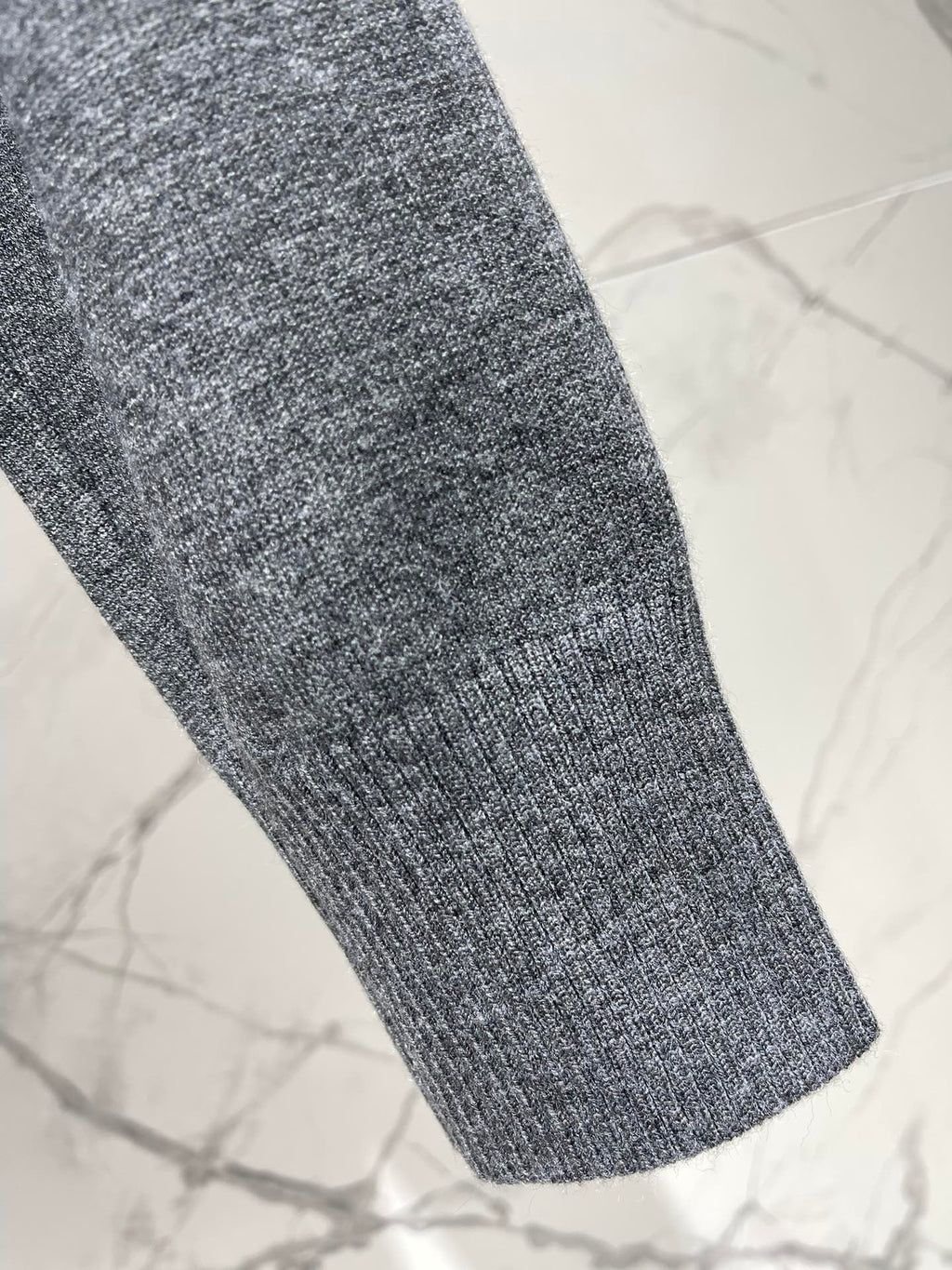 MIUMIU CARDIGAN STYLE 261