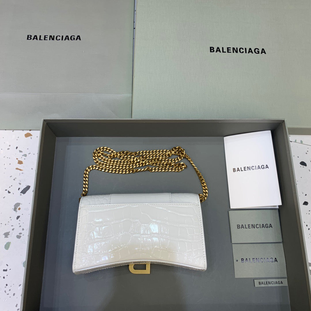 BLN-Ciaga Hourglass Wallet On Chain in White, For Women,  Bags 7.6in/19LO 6560501LRGM9016