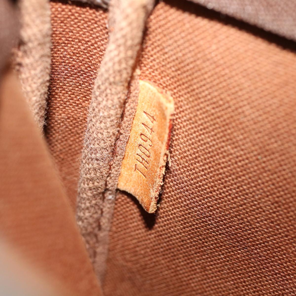 LO-LV bags 105
