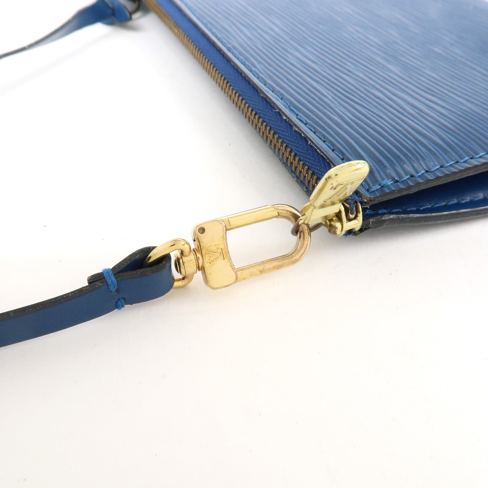 LO-LV bags 3878