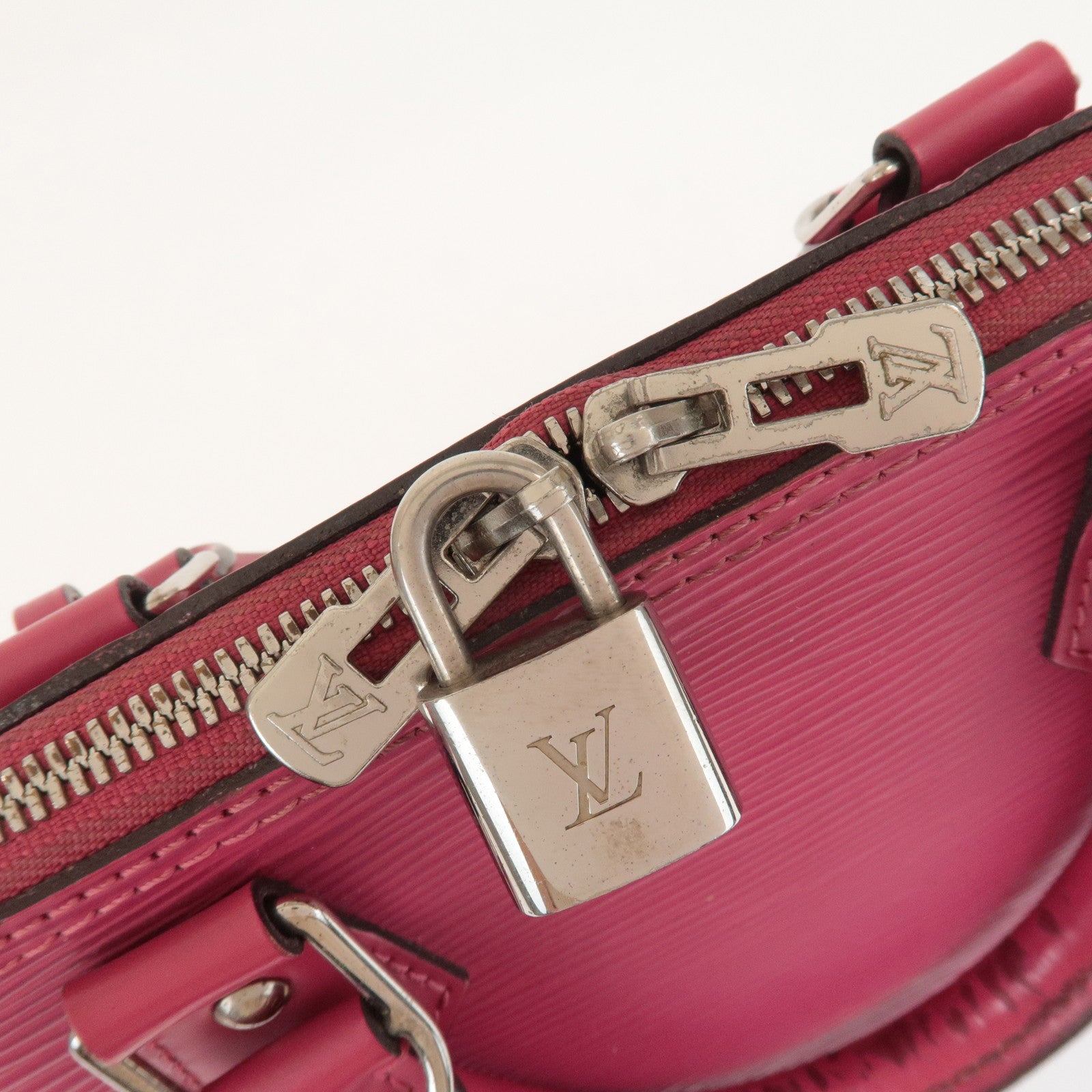 LO-LV bags 3937