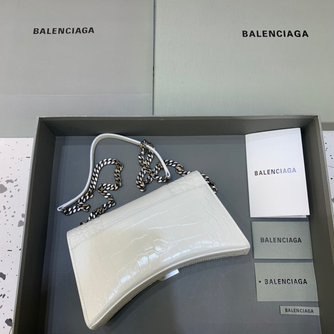 BLN-Ciaga Hourglass Wallet On Chain in White, For Women,  Bags 9in/23LO