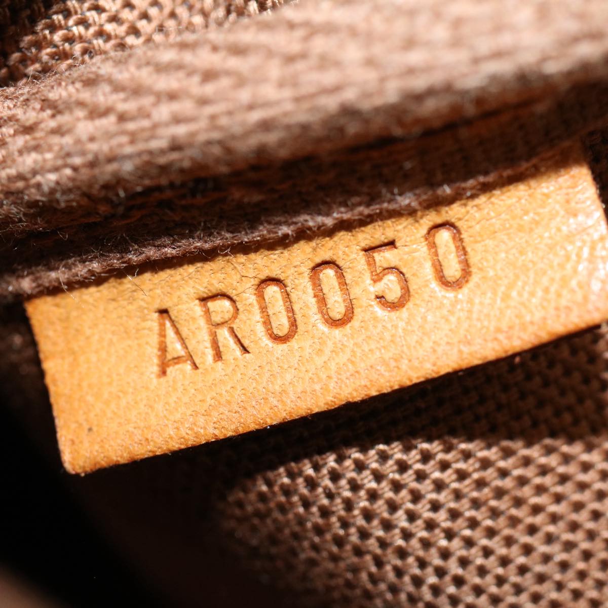 LO-LV bags 152