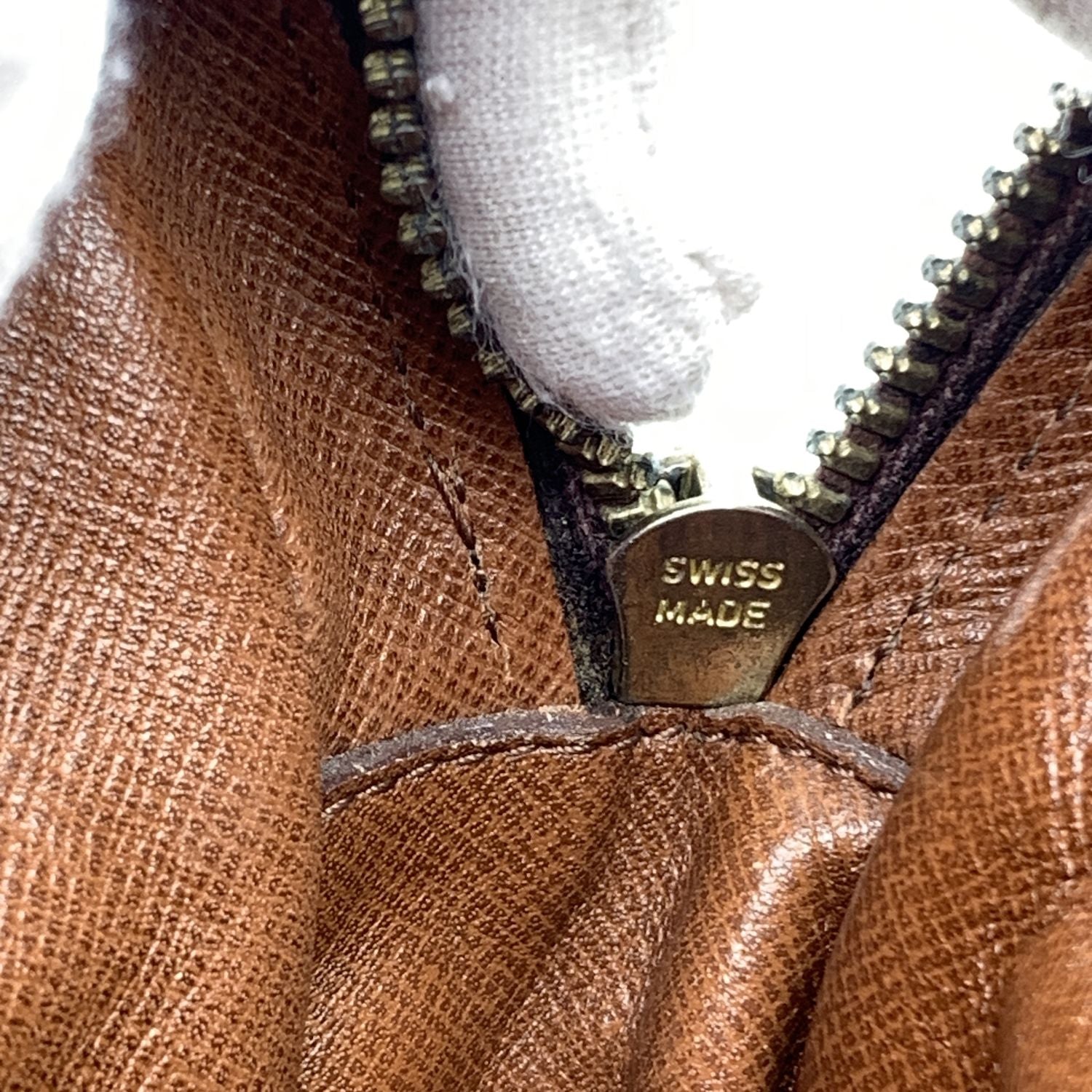 LO-LV bags 2836