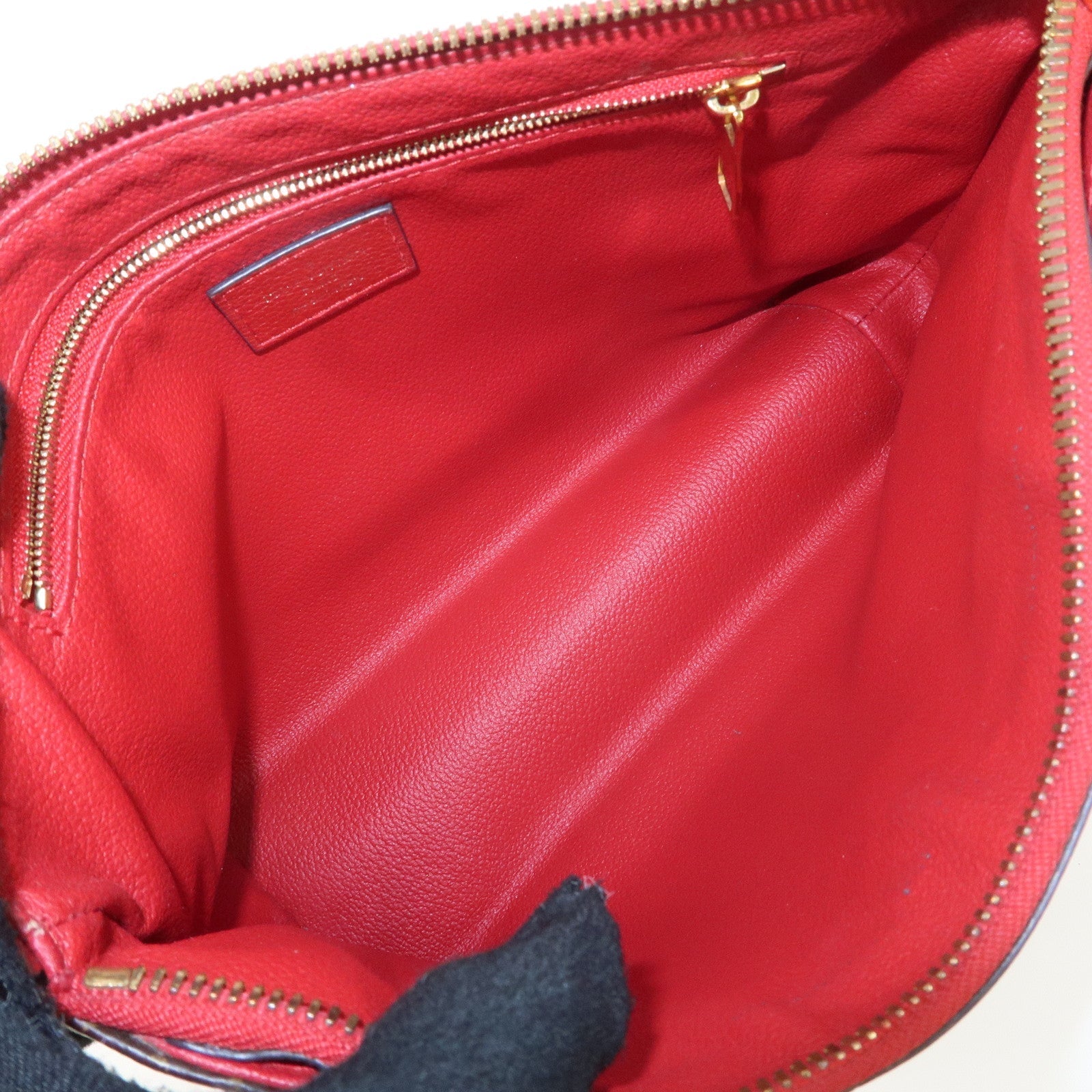 LO-LV bags 3900