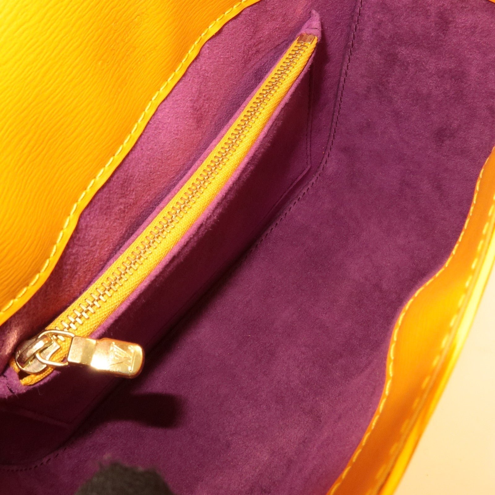 LO-LV bags 2434