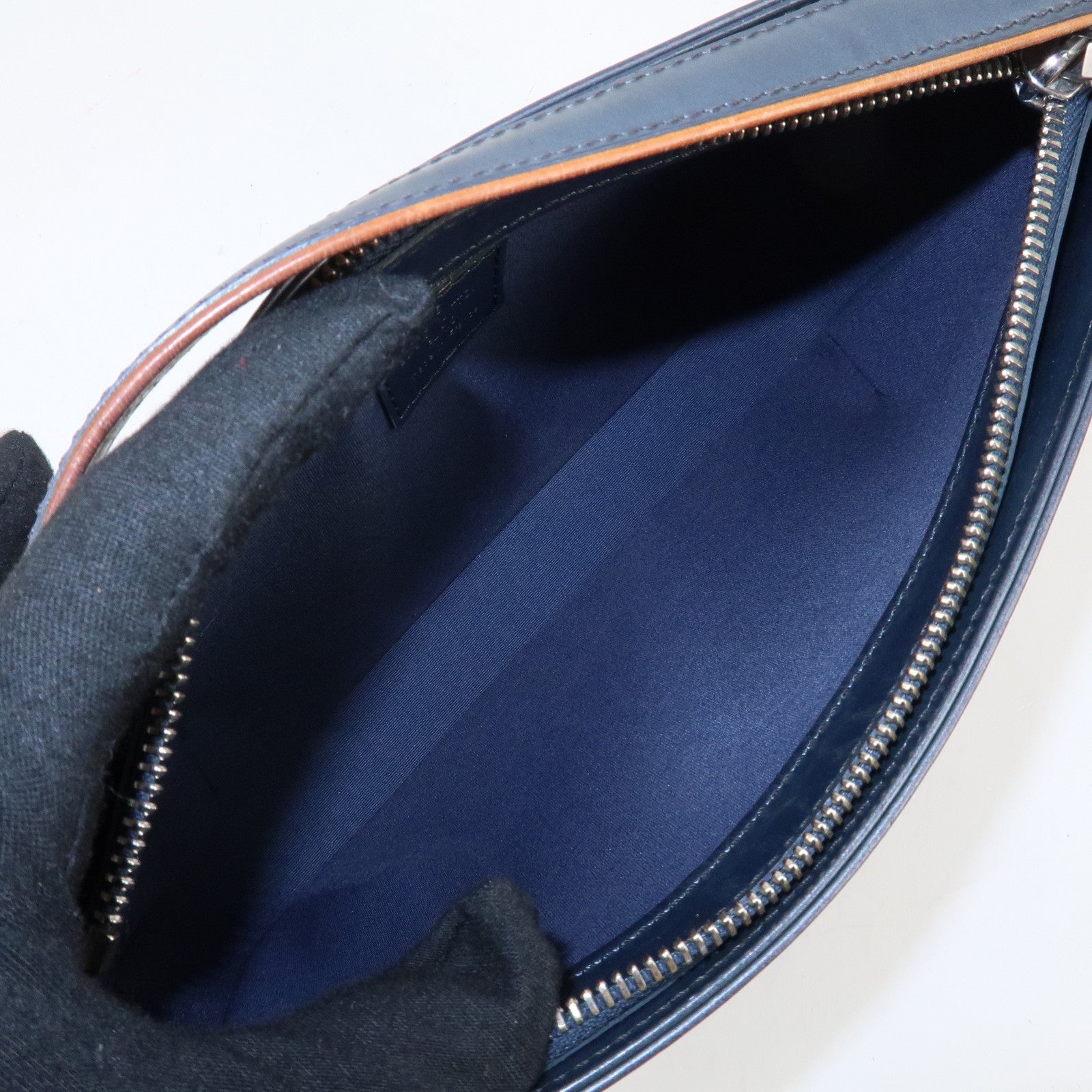 LO-LV bags 3831