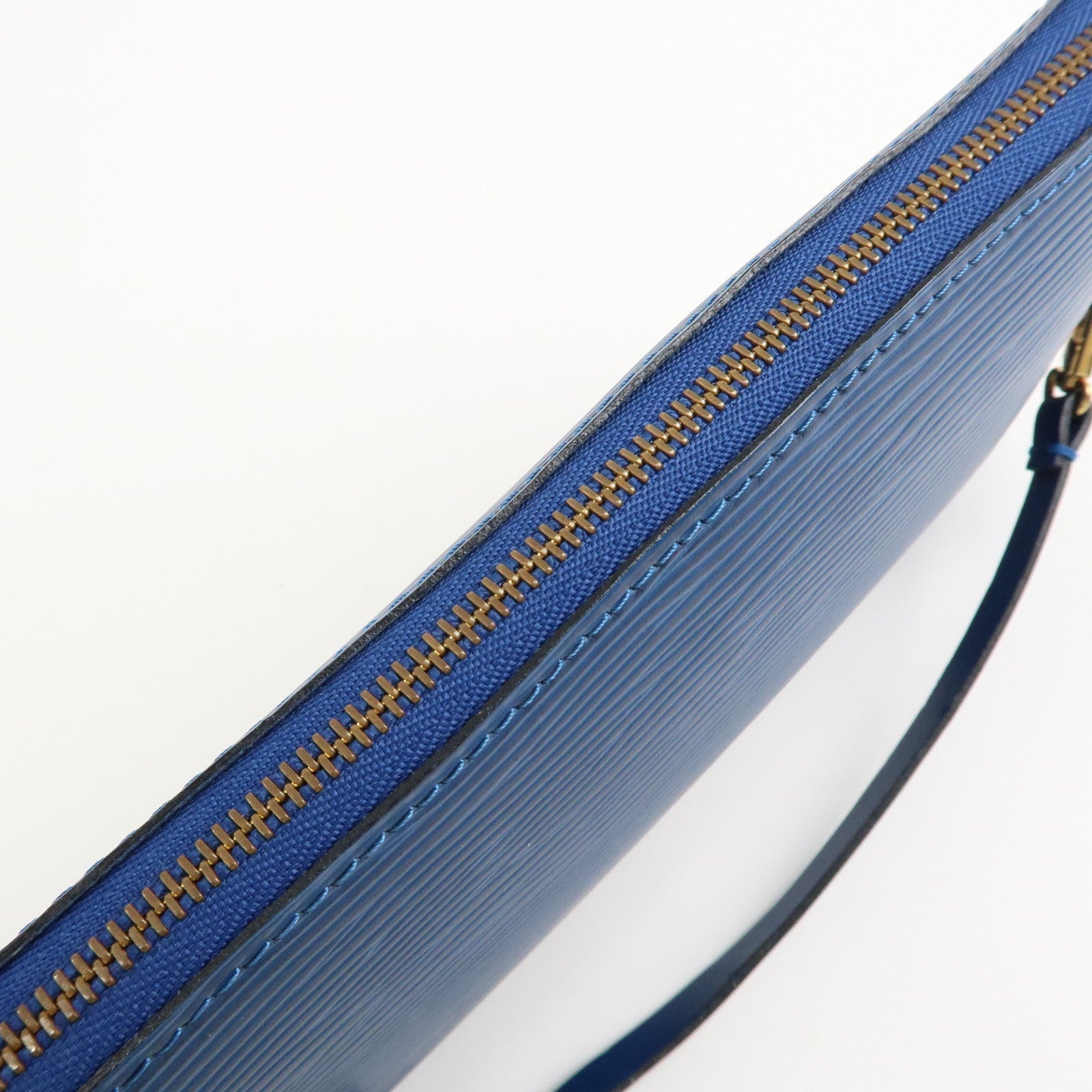 LO-LV bags 3822