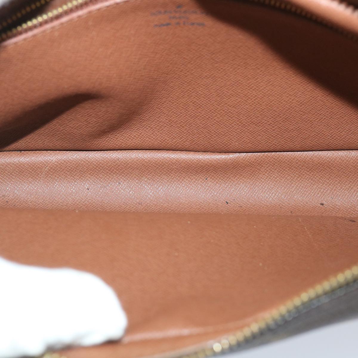 LO-LV bags 1107