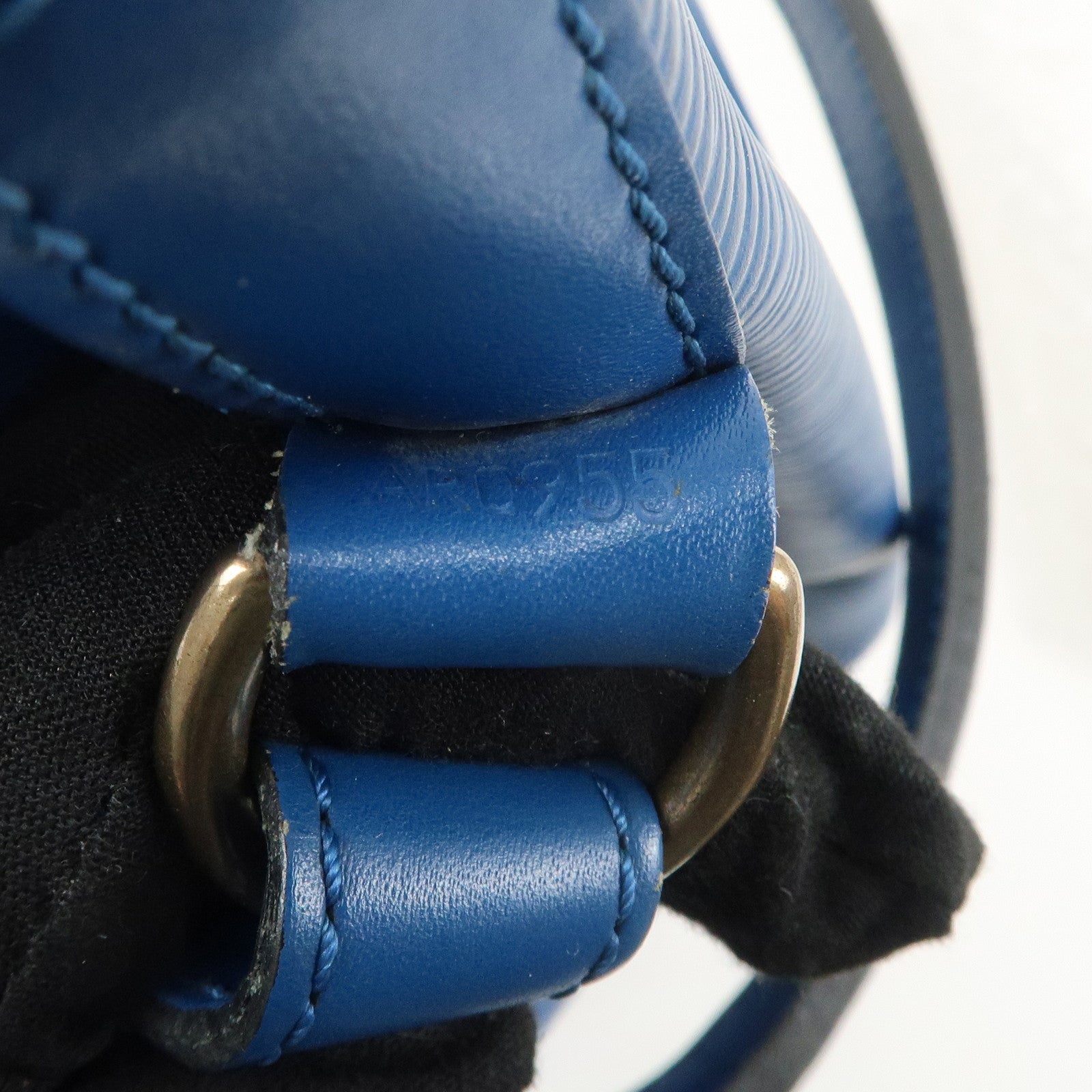 LO-LV bags 3856