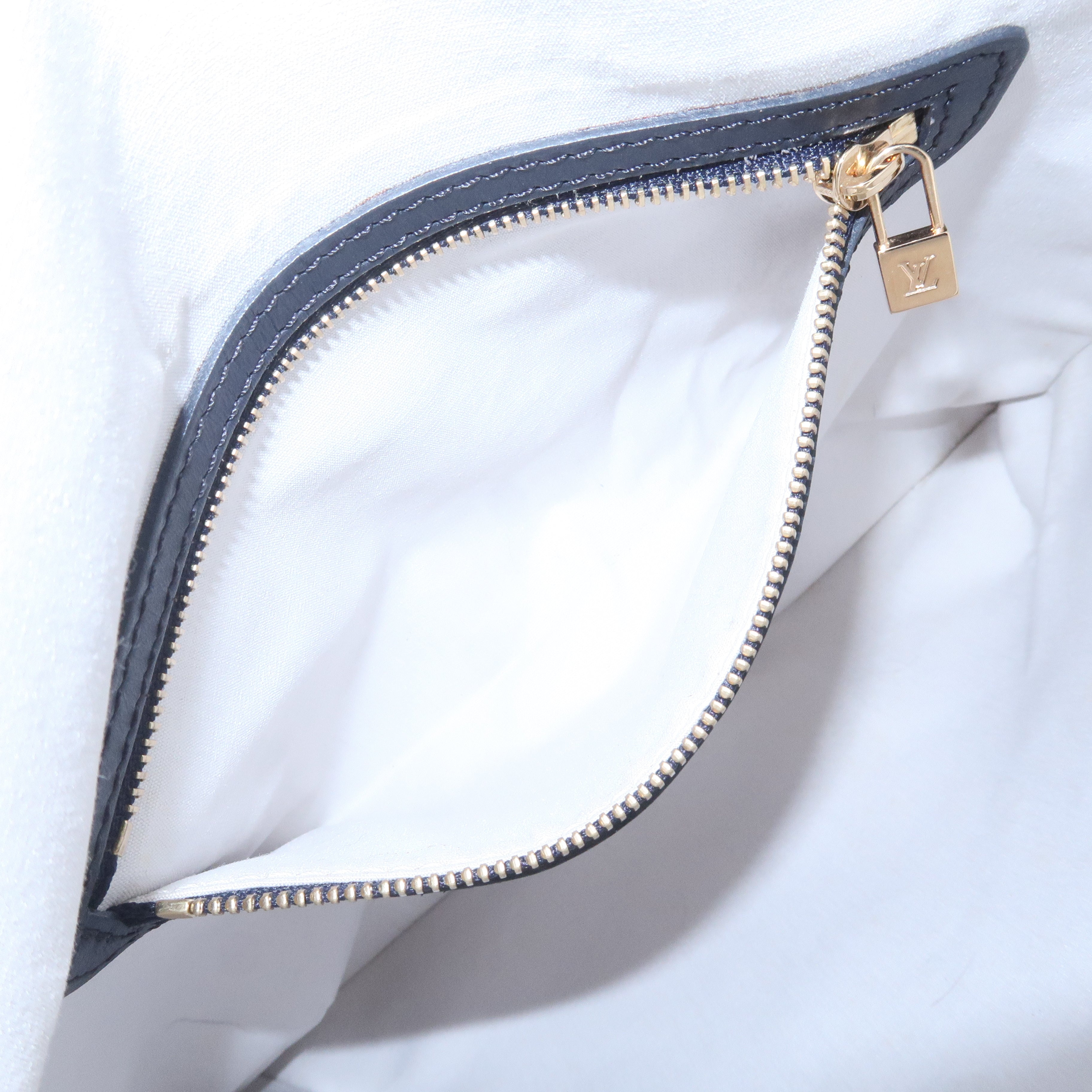 LO-LV bags 4128