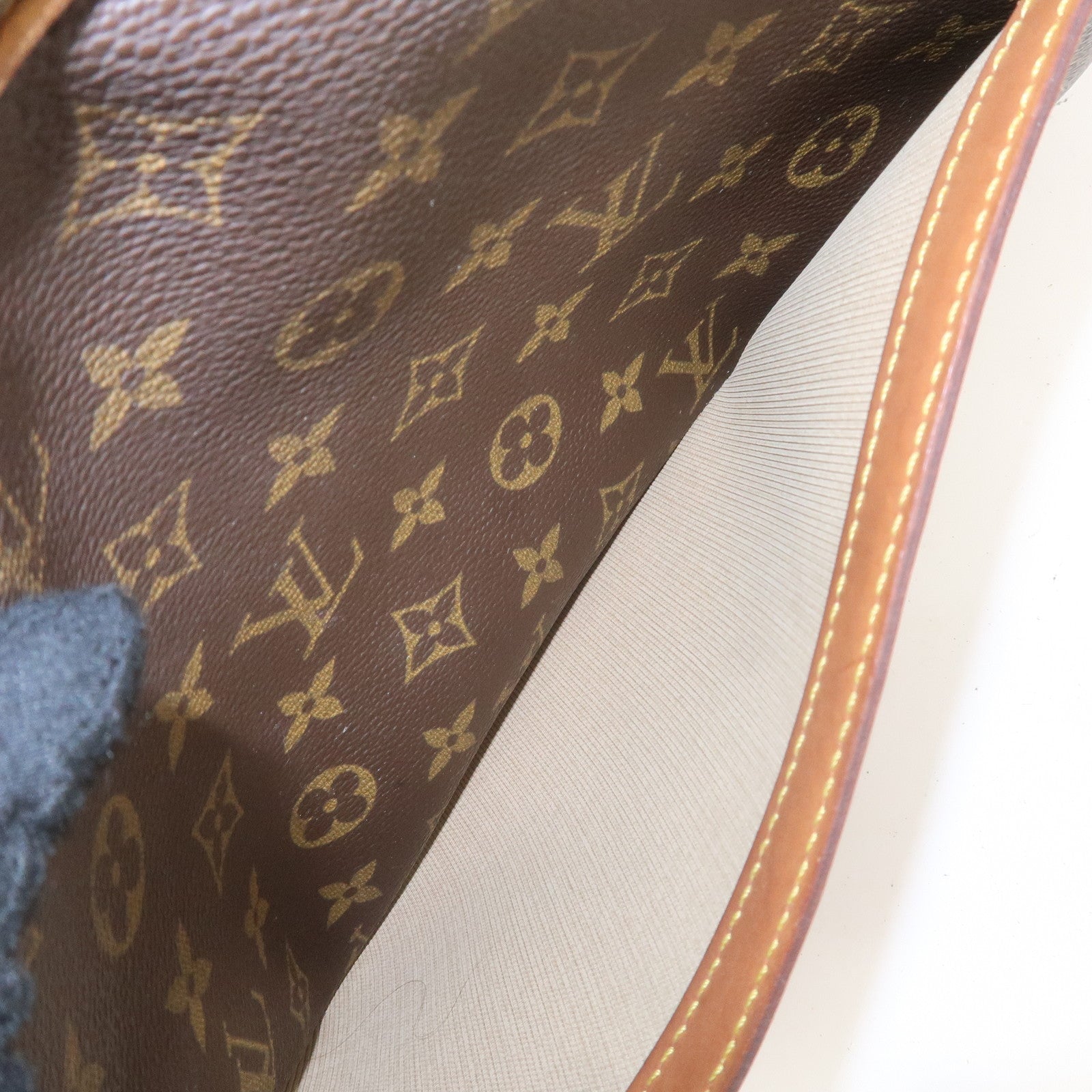 LO-LV bags 3529