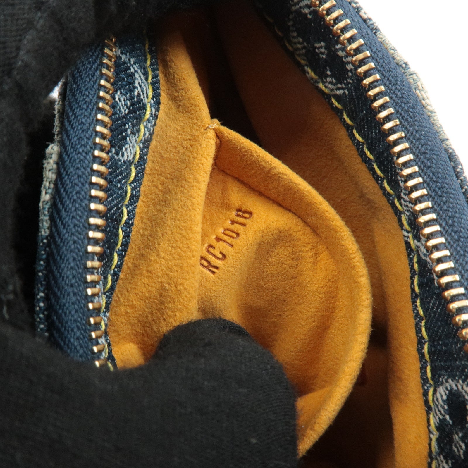 LO-LV bags 3972