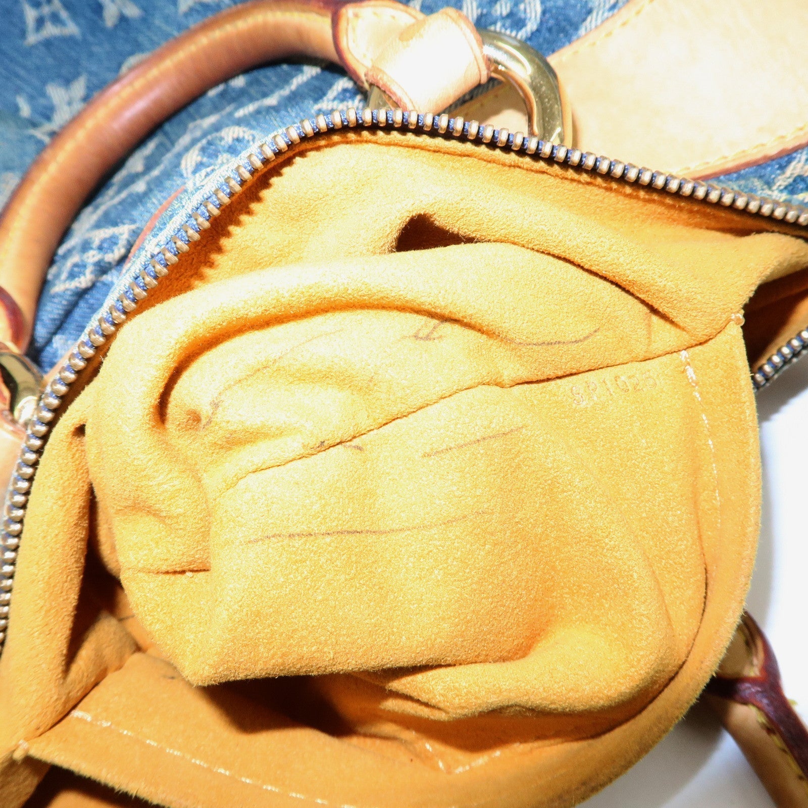 LO-LV bags 3847