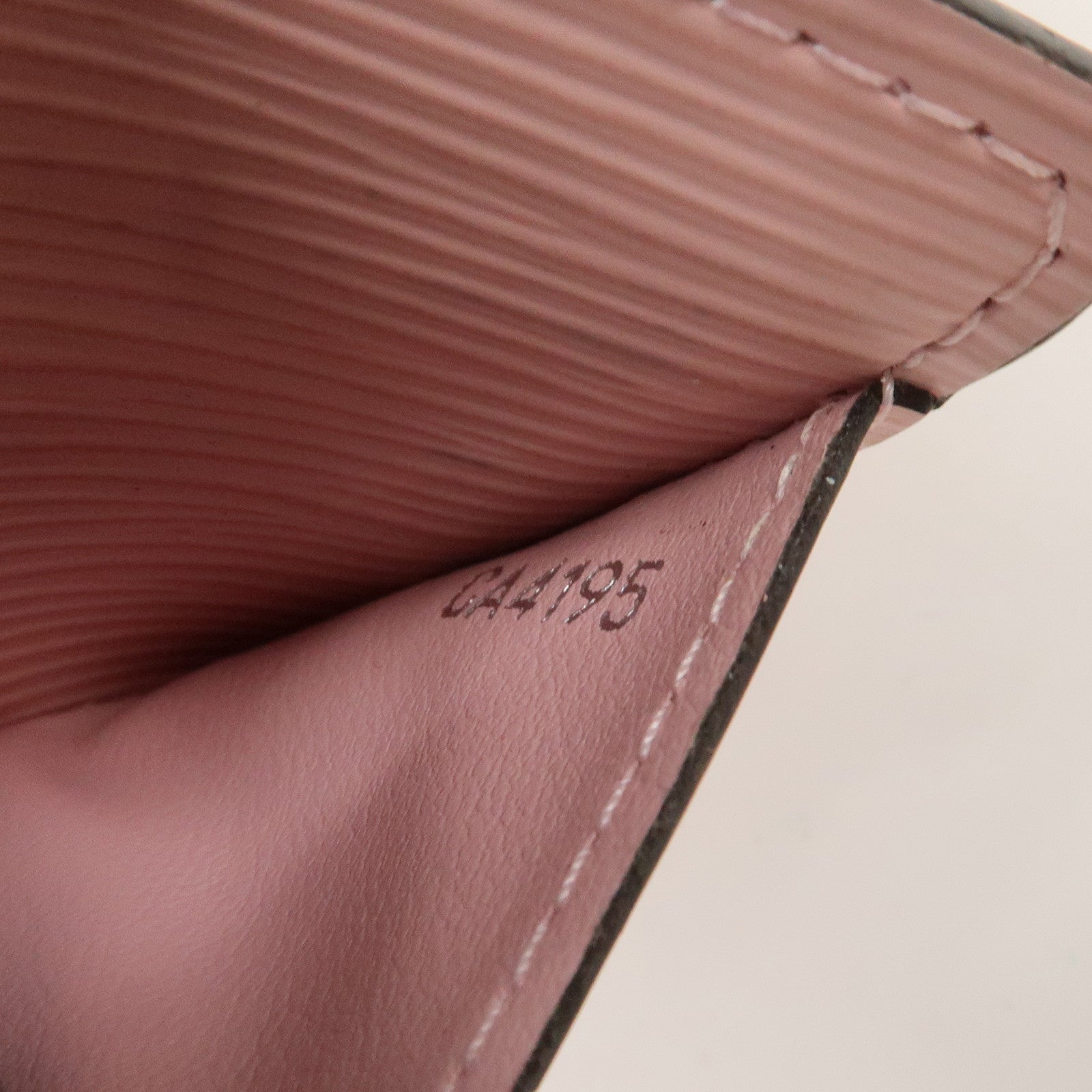 LO-LV bags 3881