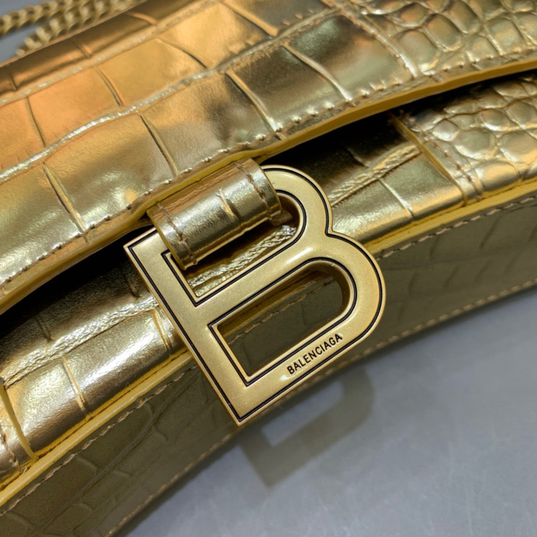 BLN-Ciaga Hourglass Wallet On Chain in Gold, For Women,  Bags 7.6in/19LO 6560501S49M8005