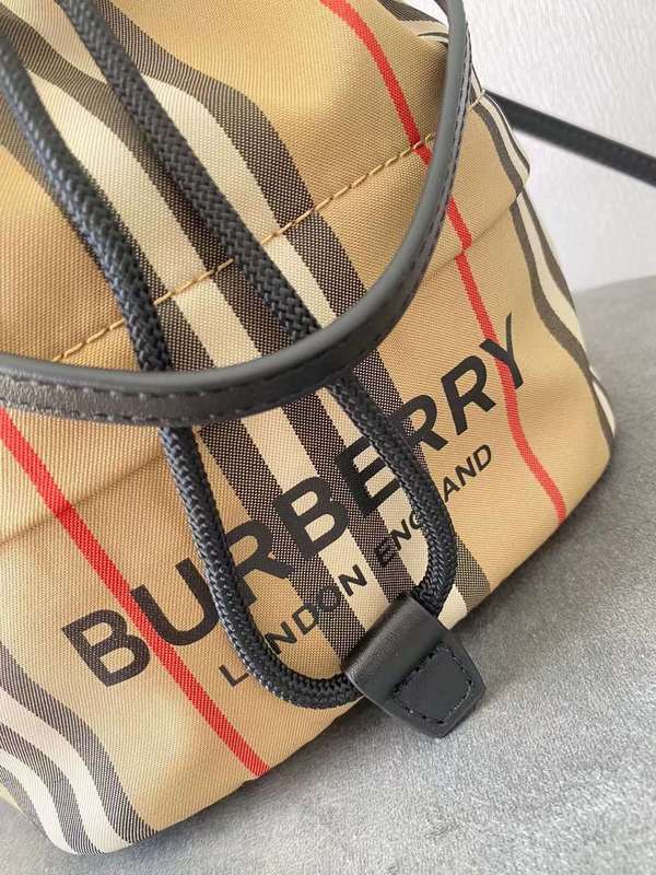LO - B-BERRY BAGS - 030