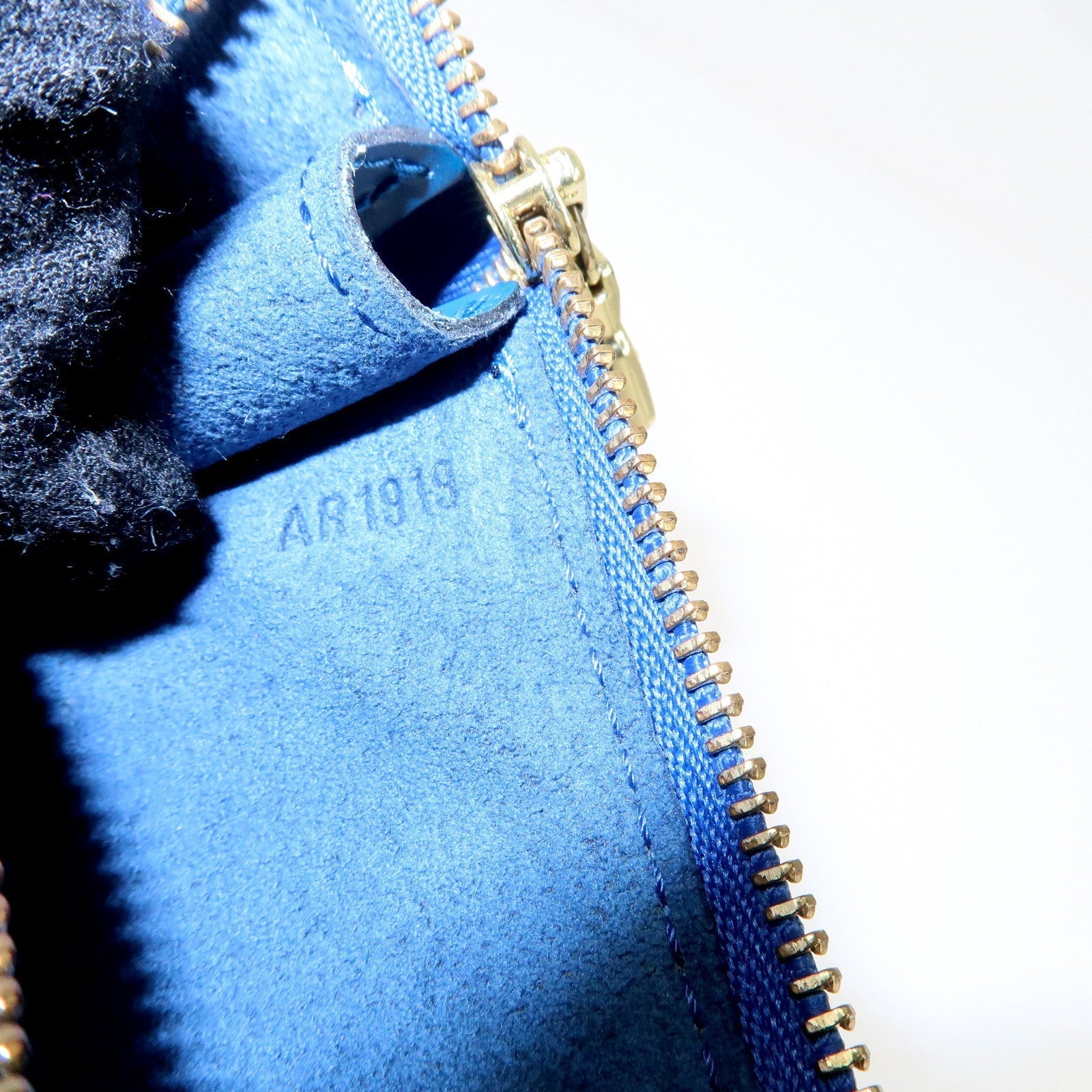 LO-LV bags 4025