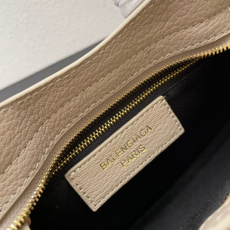 LUSSO OFFICIAL -   BLN-CIAGA BAGS - 608