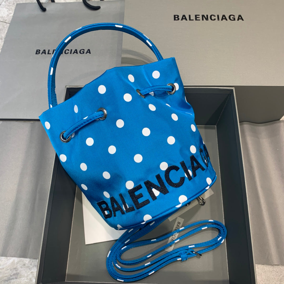 BLN-Ciaga Le Cagole Medium Bucket Bag In Blue, For Women,  Bags 11.8in/30LO