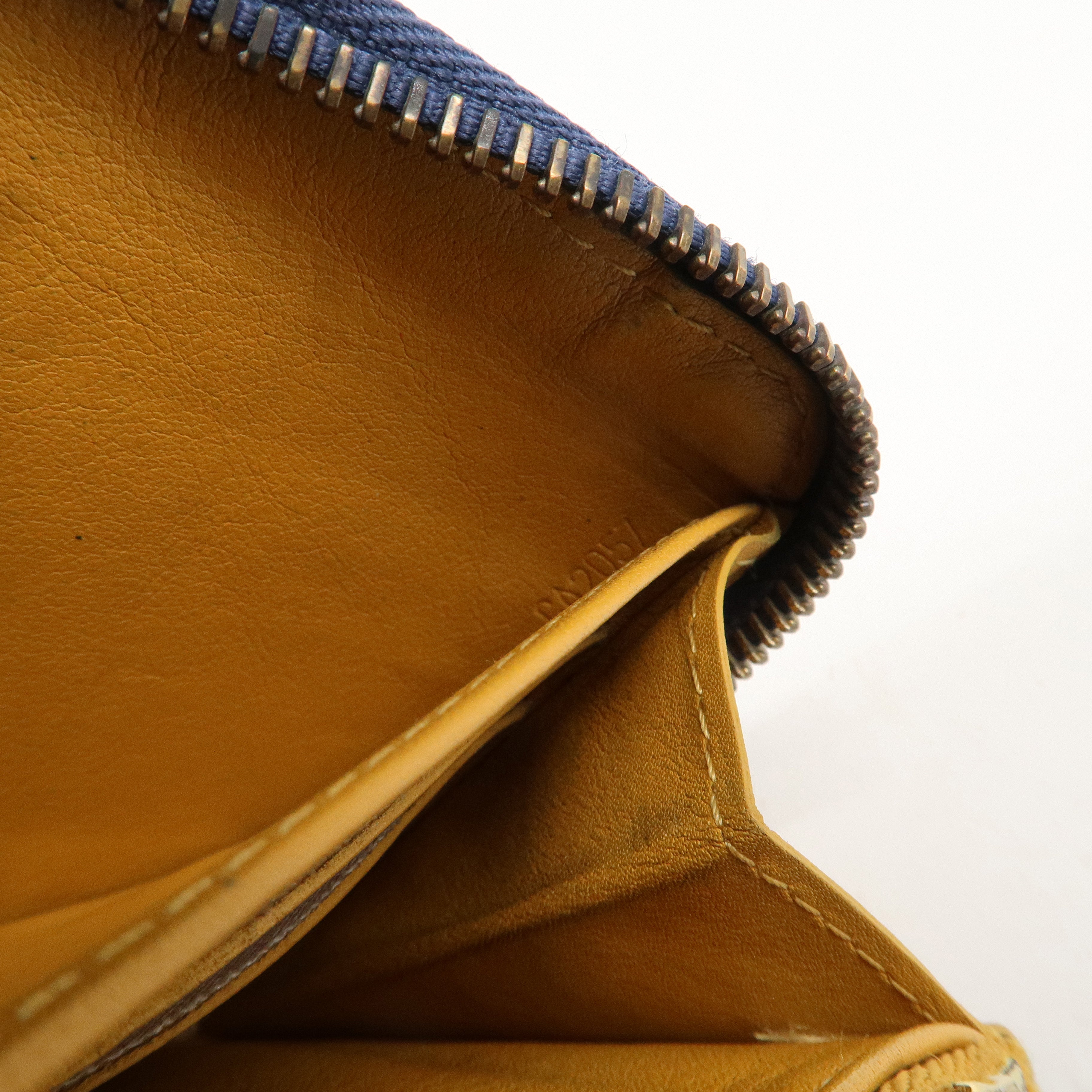 LO-LV bags 4089