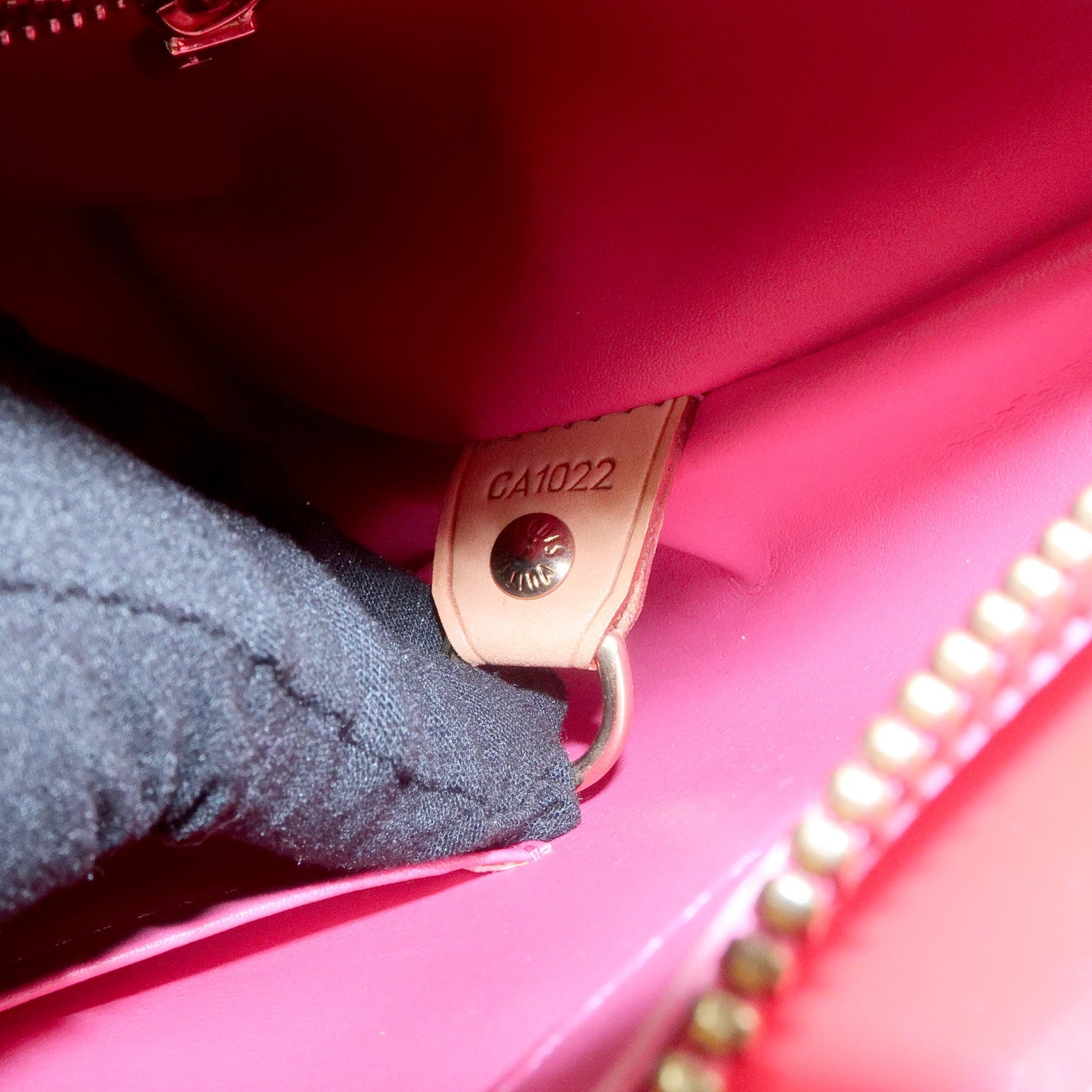 LO-LV bags 3858