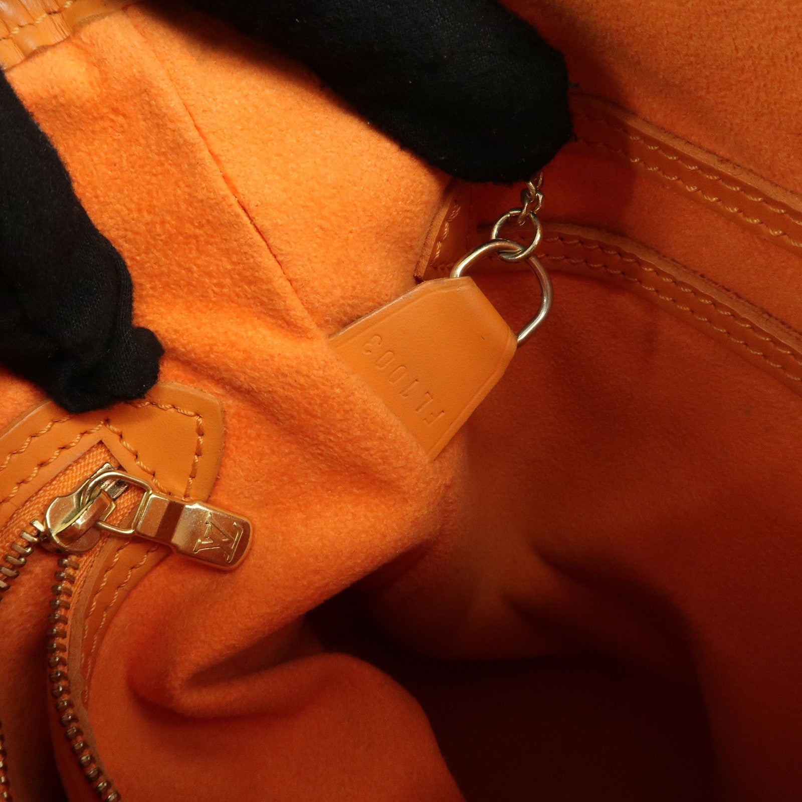 LO-LV bags 3953