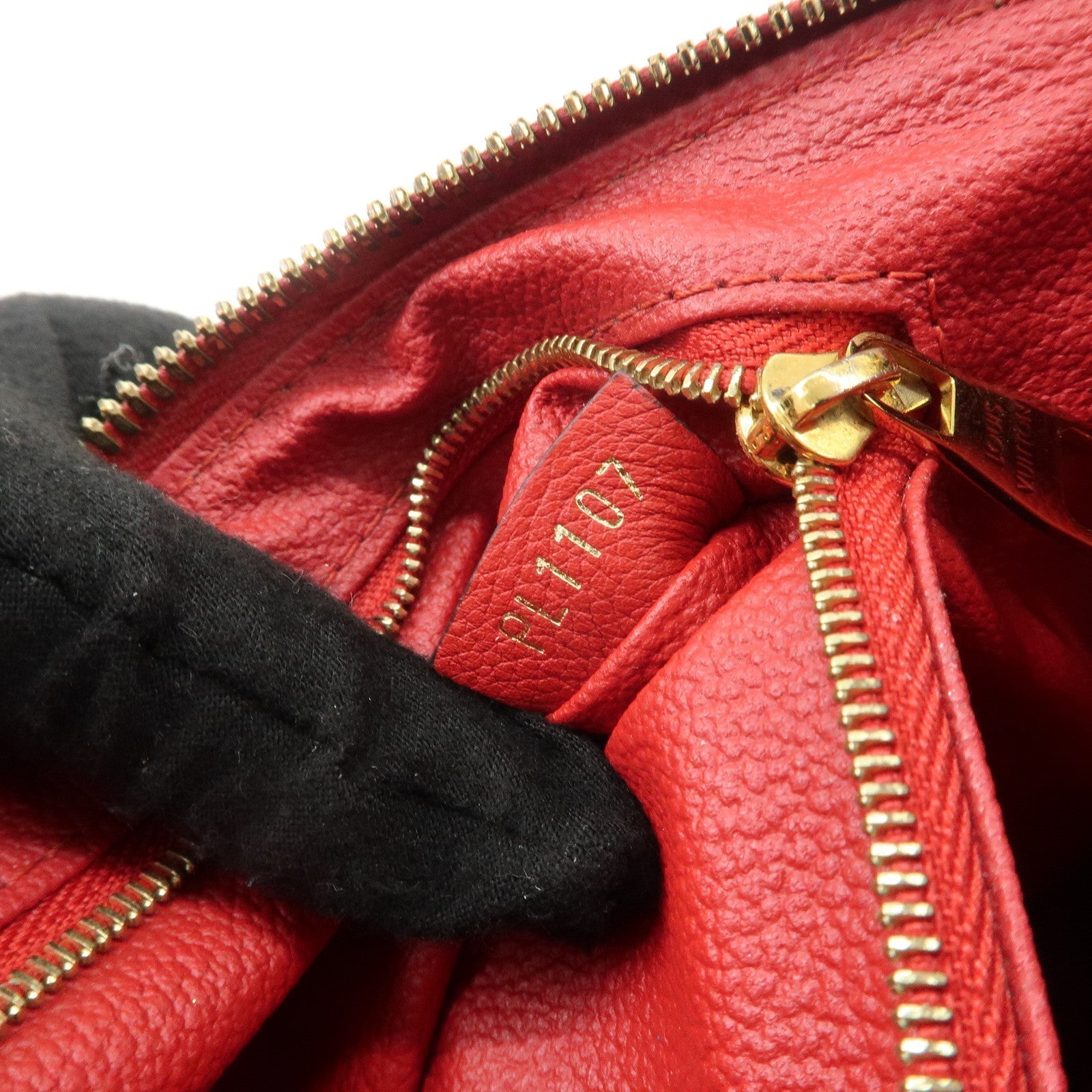 LO-LV bags 3900