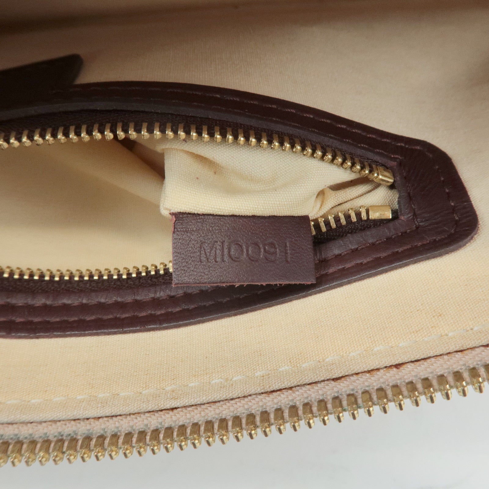 LO-LV bags 3974