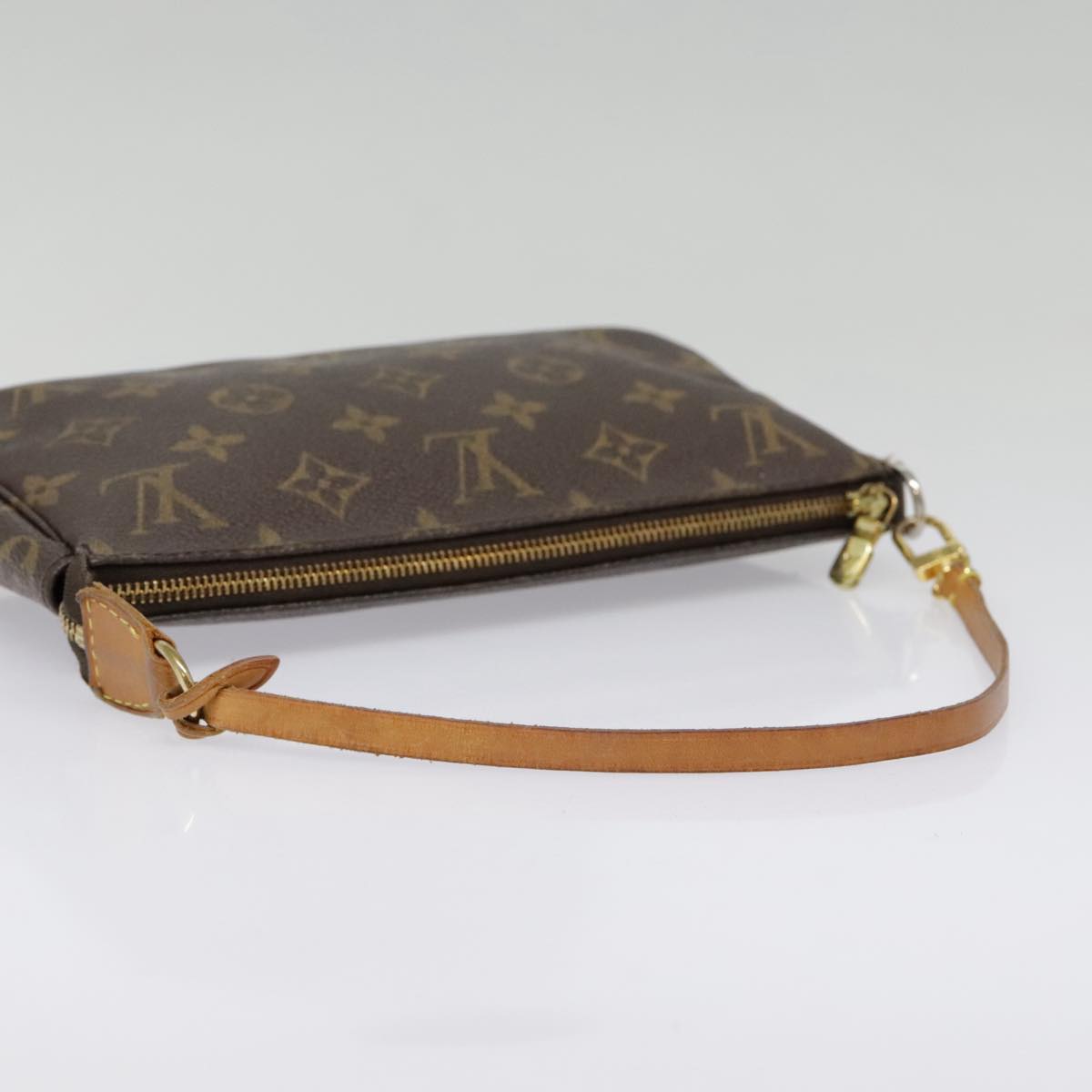 LO-LV bags 1570