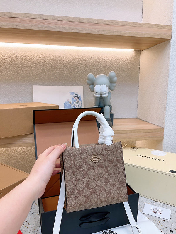 LO - CCH Bags - 089