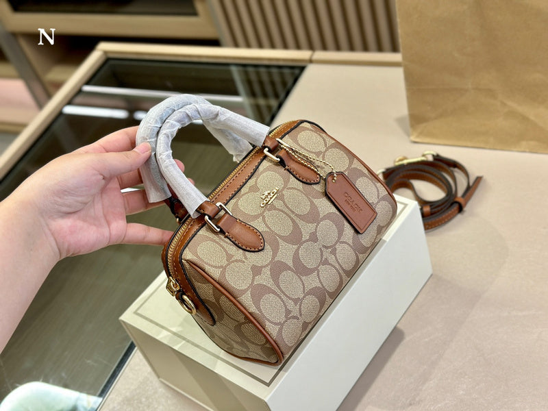 LO - CCH Bags - 076
