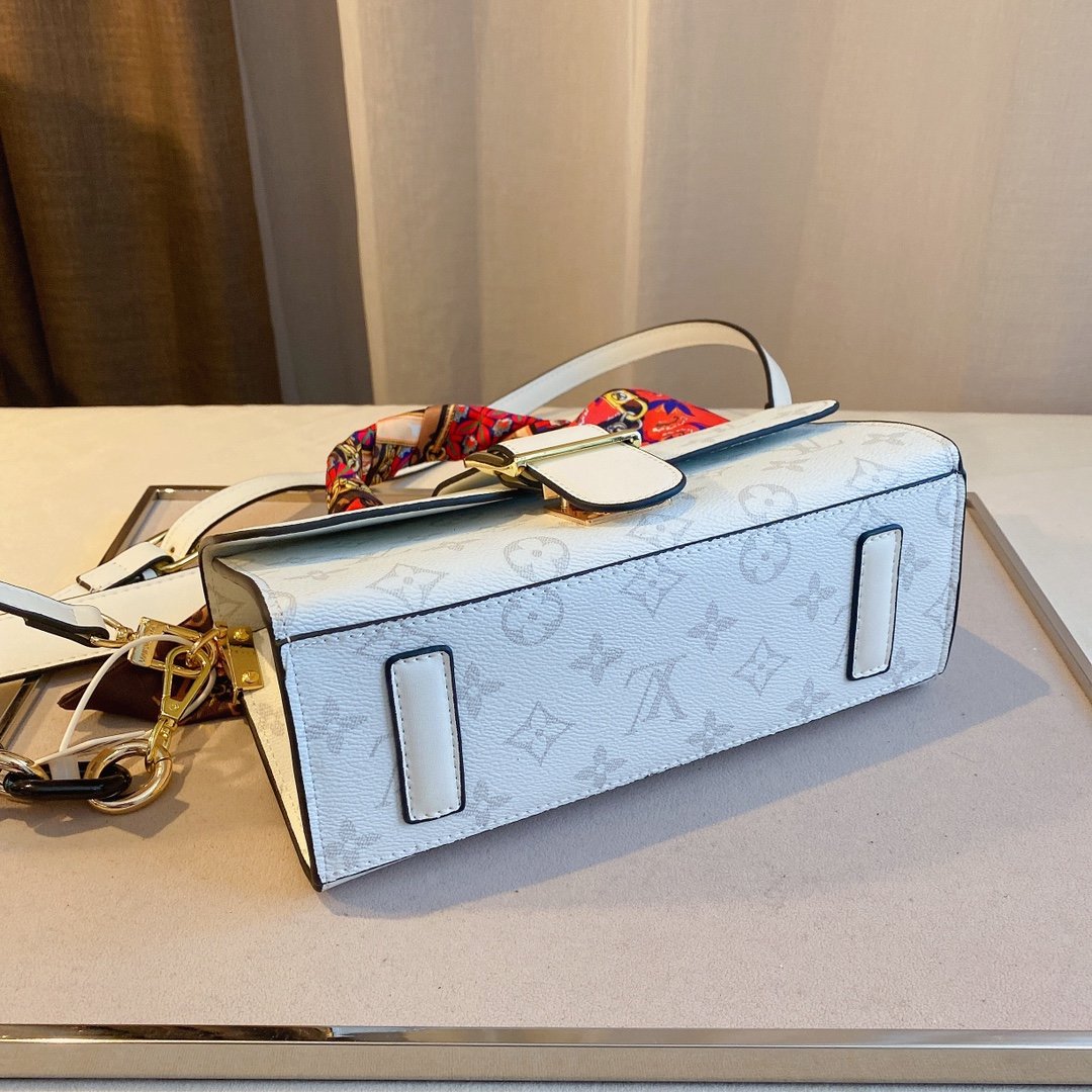 LO-LV bags 3362