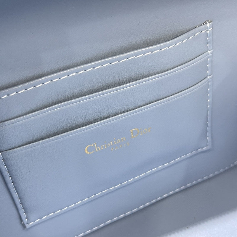 Lusso Official - DYOR FASHION BAGS - 2024
