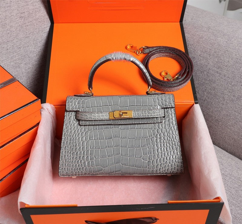 LO - HMS Luxury Bags - 744