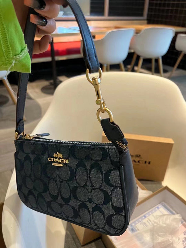LO - CCH Bags - 115