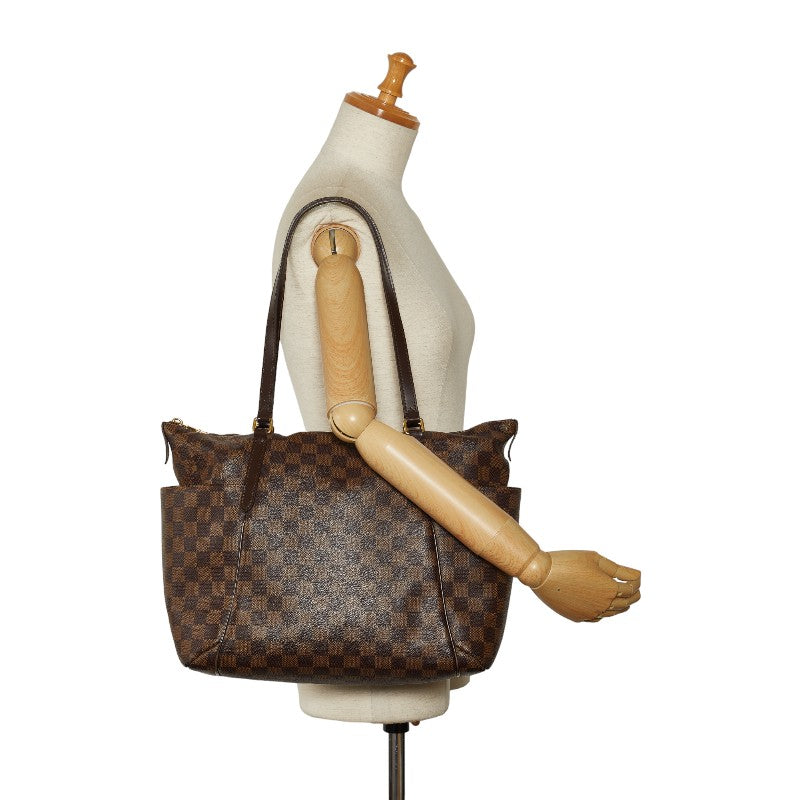 LO-LV bags 2033