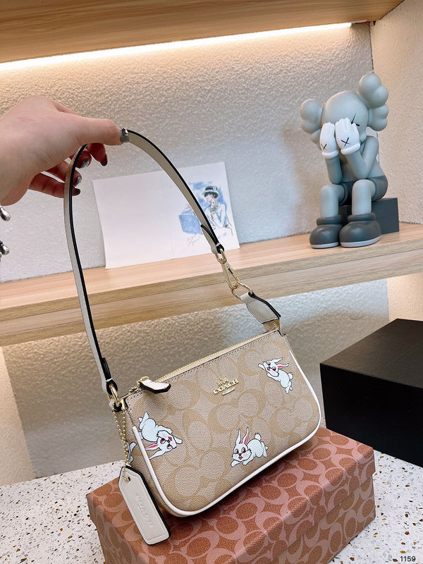 LO - CCH Bags - 255