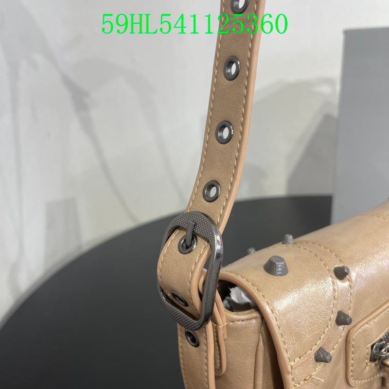 LO - BGA Bags - 1970