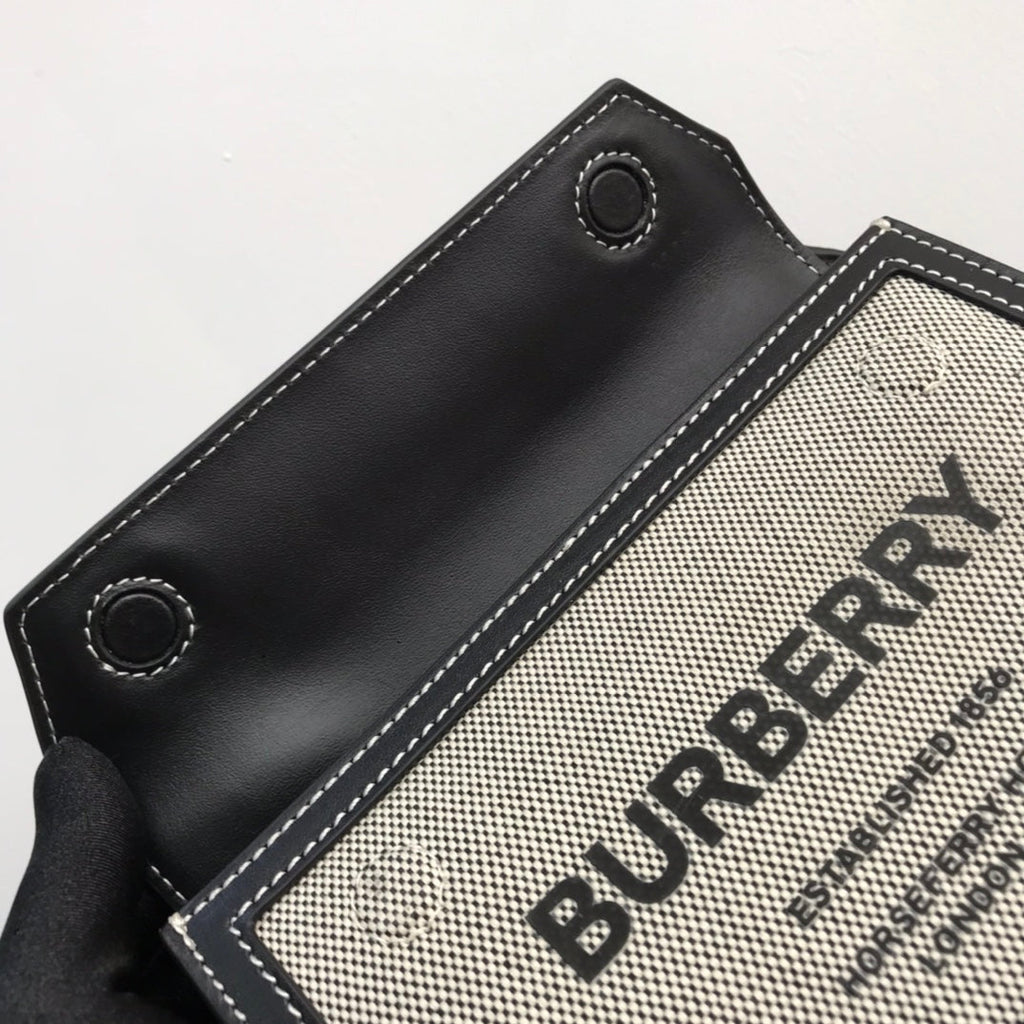 B-Berry - BB  Mini Horseferry Print Title Bag With Pocket Detail Black For Women, Bags 7.5in/19LO 80428521