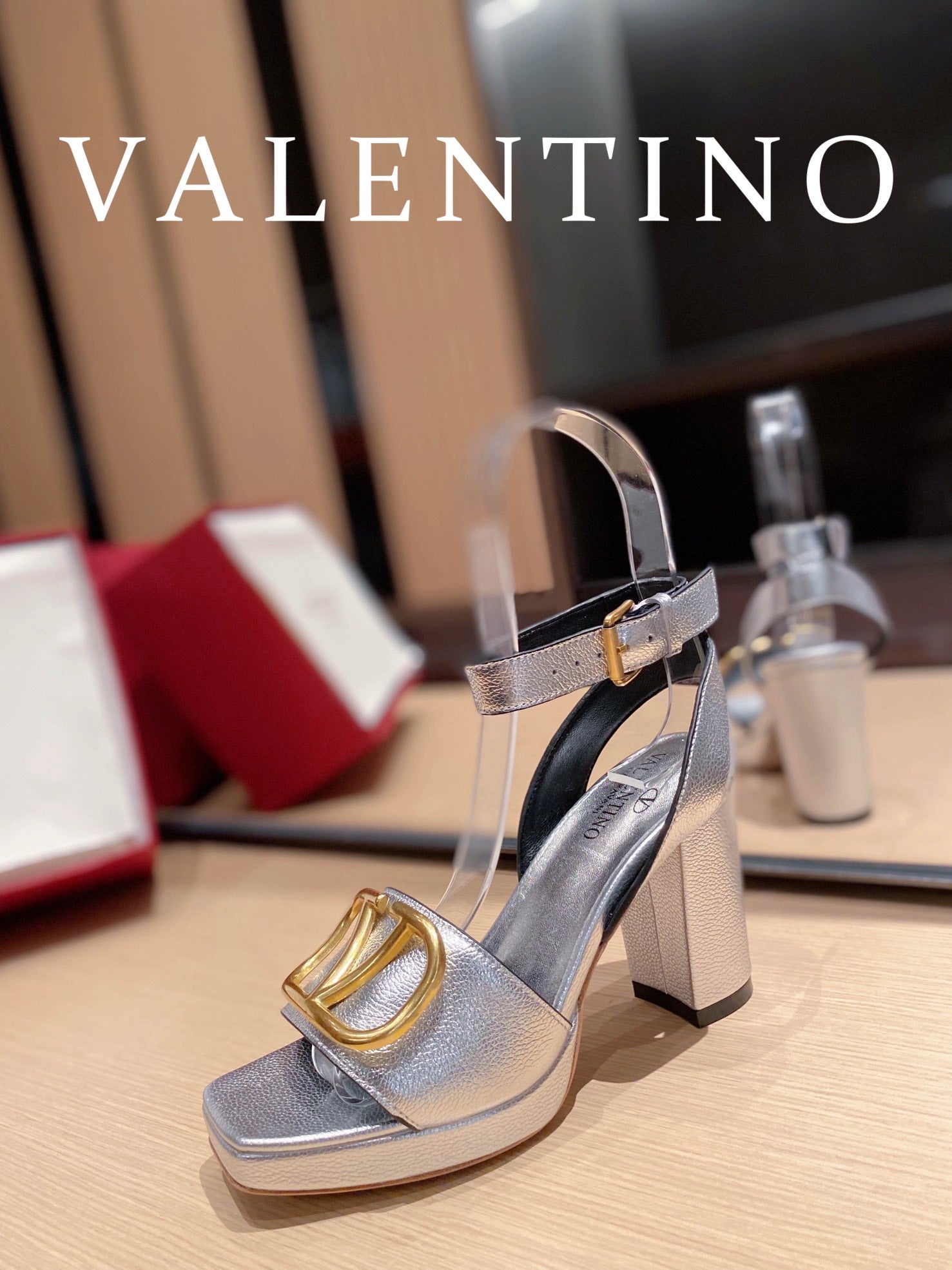 VAL -  Garavani Strap Heeled Sandals With V Logo Signature Embellishment SilLusso Official - For Women