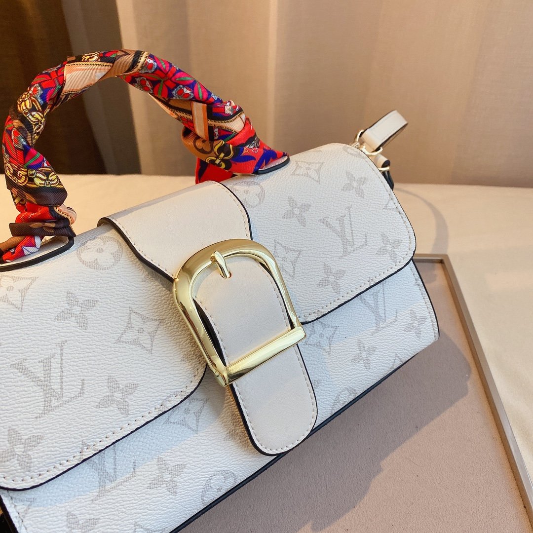 LO-LV bags 3362