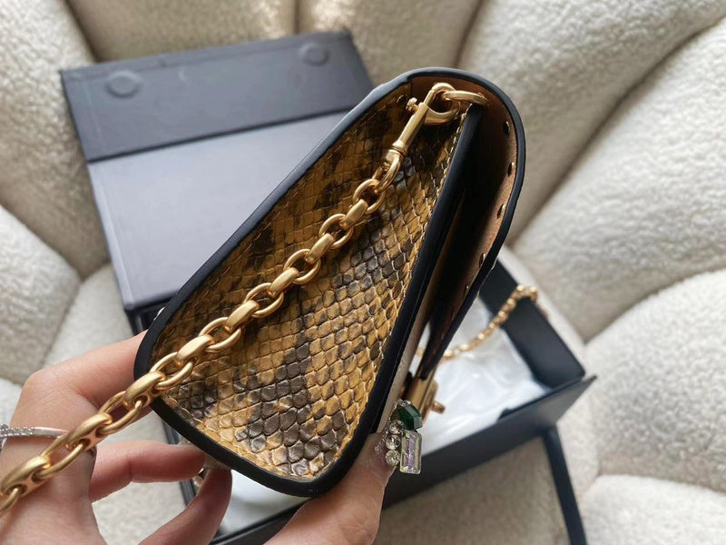 LO - CCH Bags - 180