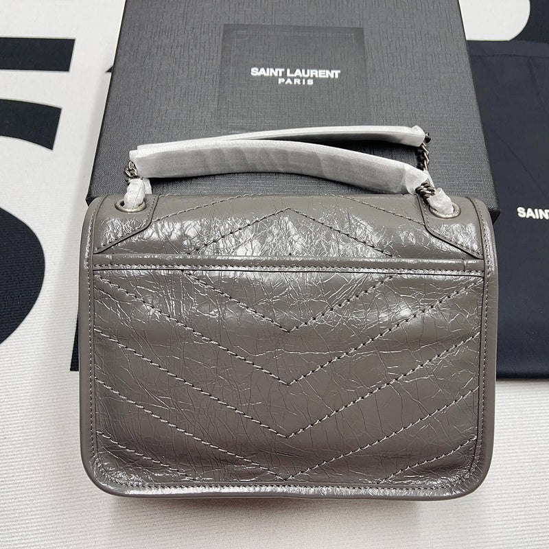 BB - YSL Bag - 2229