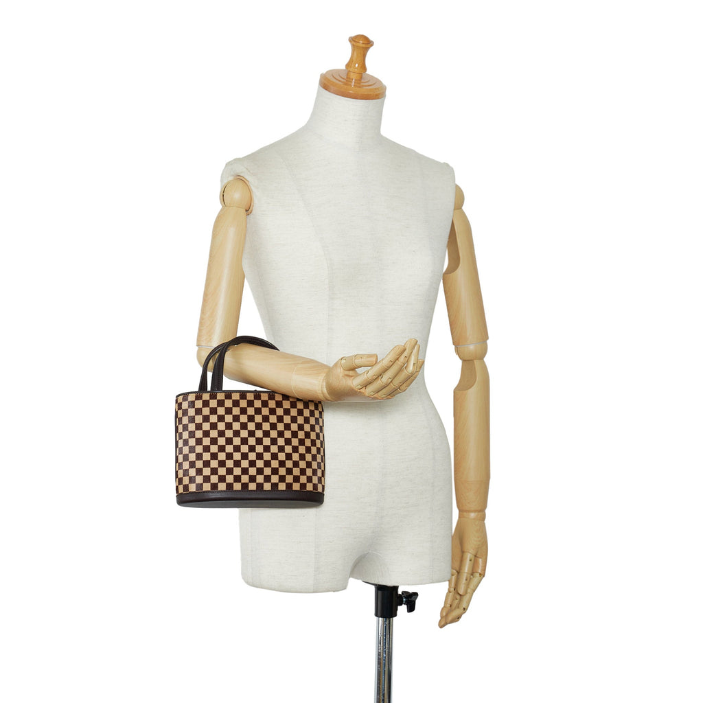 LO-LV bags 1890