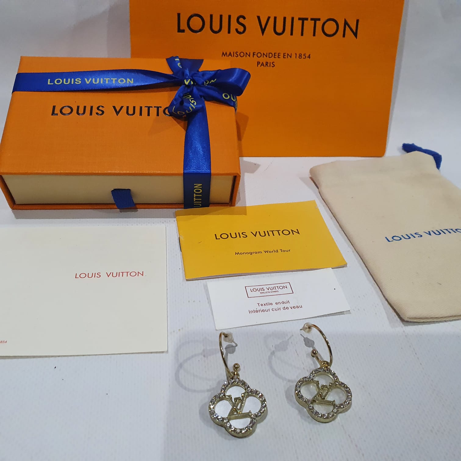 LO-LV bags 2180